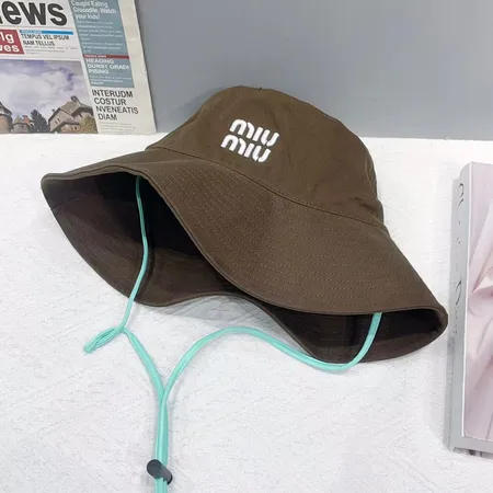 ヴァレンティノ 帽子