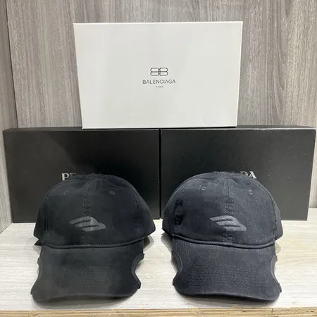 バレンシアガ 帽子