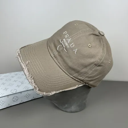 プラダ 帽子