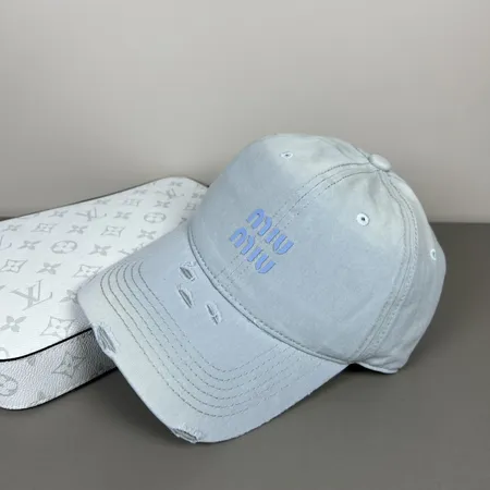 ミュウミュウ 帽子