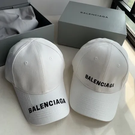 バレンシアガ 帽子