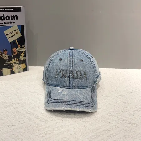 プラダ 帽子