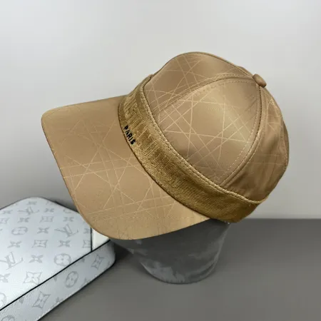 ディオール 帽子