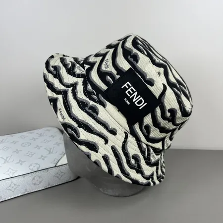 フェンディ 帽子