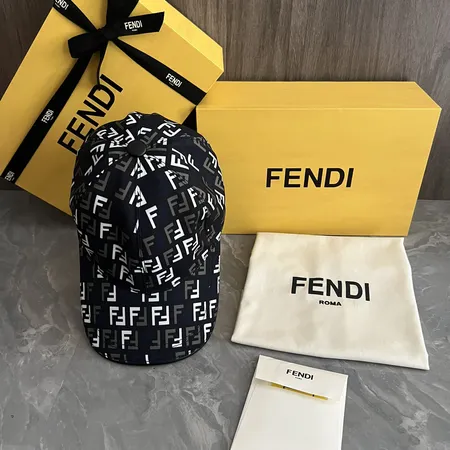 フェンディ 帽子