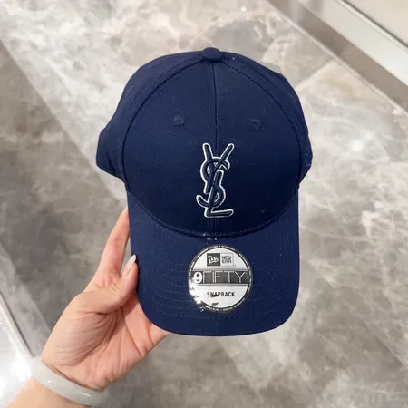 イブサンローラン 帽子