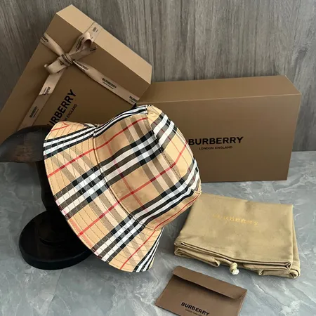バーバリー ス 帽子