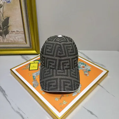 フェンディ 帽子