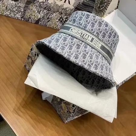 ディオール 帽子