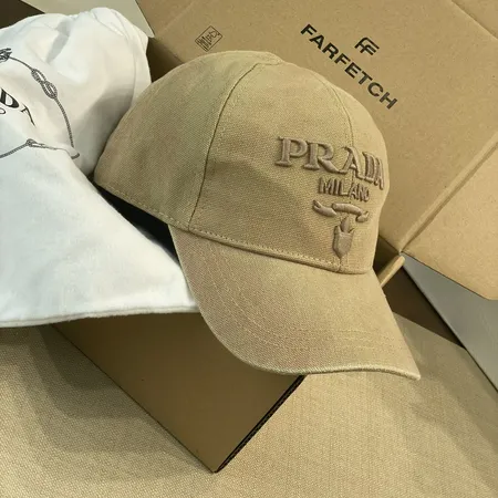 プラダ 帽子