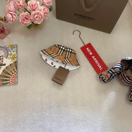 バーバリー ス 帽子