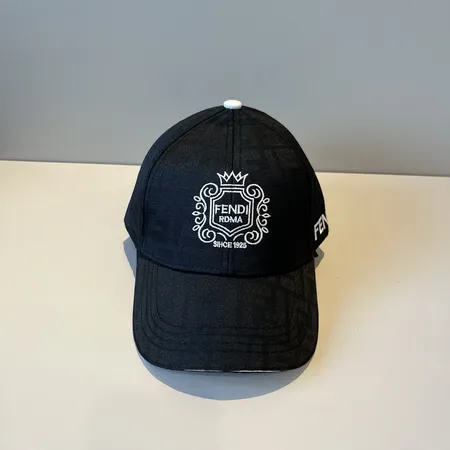 フェンディ 帽子