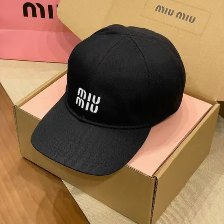 ヴァレンティノ 帽子