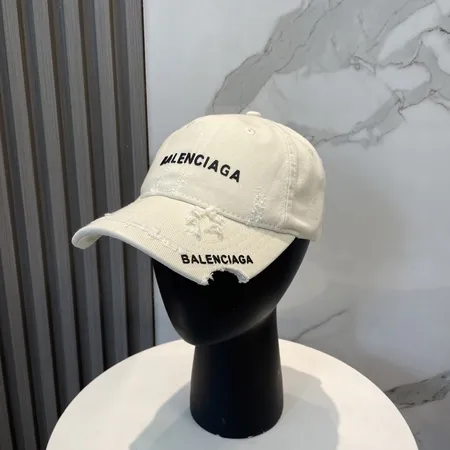 バレンシアガ 帽子