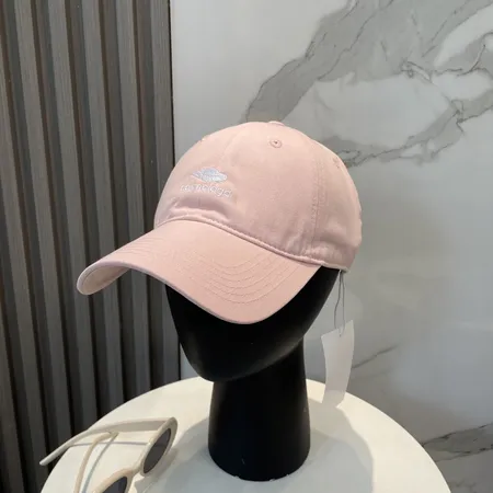 バレンシアガ 帽子