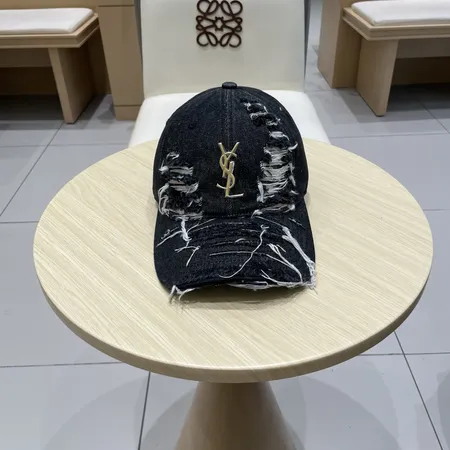 イブサンローラン 帽子