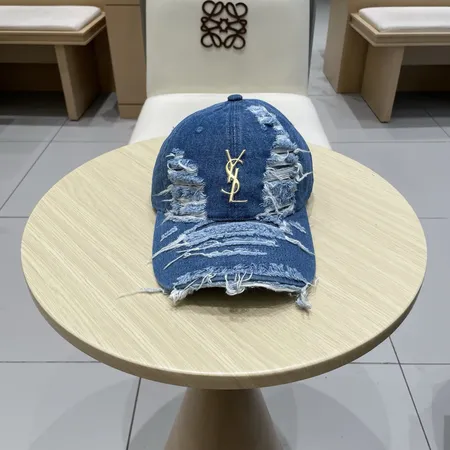 イブサンローラン 帽子