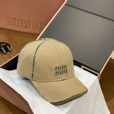 ヴァレンティノ 帽子