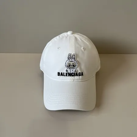 バレンシアガ 帽子