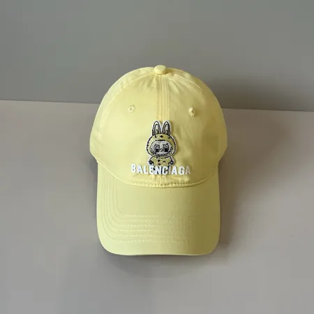 バレンシアガ 帽子