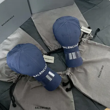 バレンシアガ 帽子