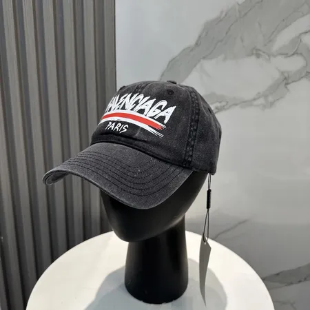 バレンシアガ 帽子