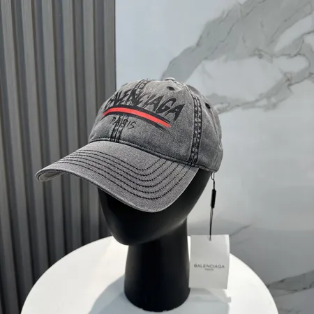 バレンシアガ 帽子