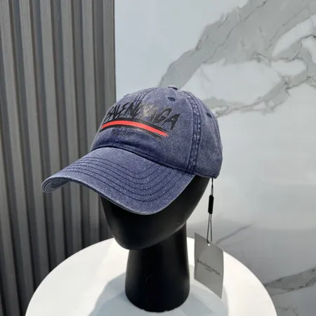 バレンシアガ 帽子