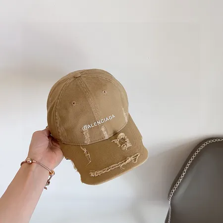 バレンシアガ 帽子
