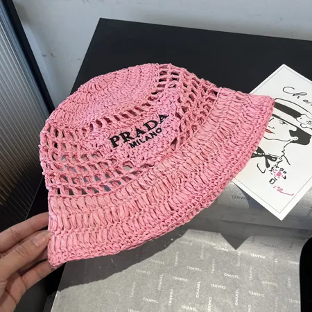 プラダ 帽子