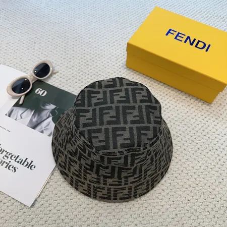 フェンディ 帽子
