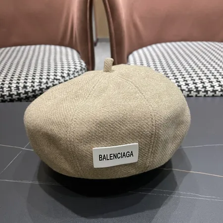 バレンシアガ 帽子