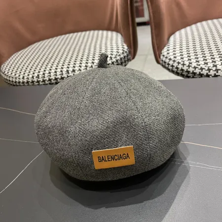 バレンシアガ 帽子