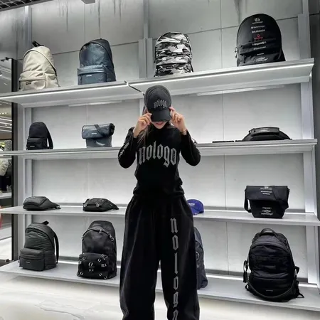 バレンシアガ 帽子