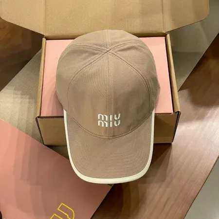 ヴァレンティノ 帽子