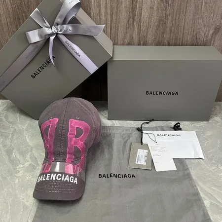 バレンシアガ 帽子