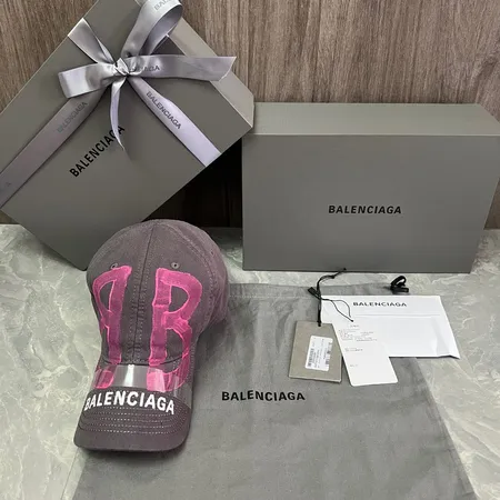 バレンシアガ 帽子