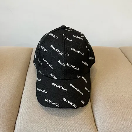 バレンシアガ 帽子