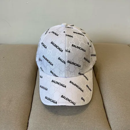 バレンシアガ 帽子