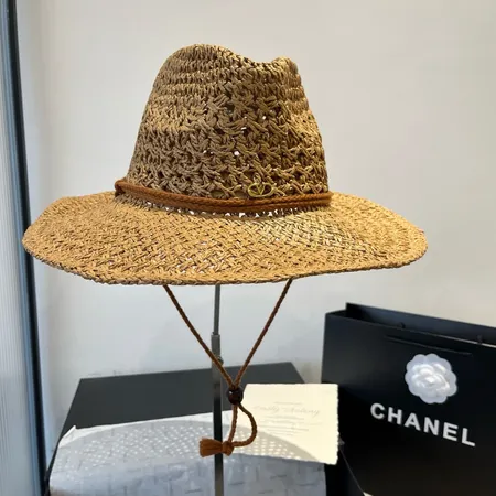 ヴァレンティノ 帽子