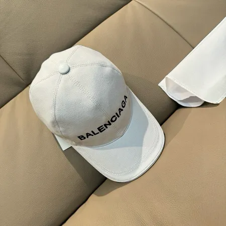 バレンシアガ 帽子