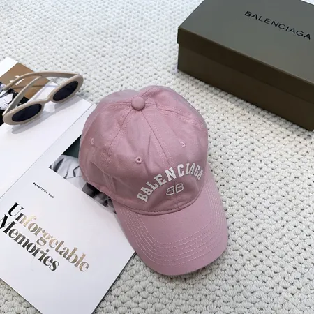 バレンシアガ 帽子