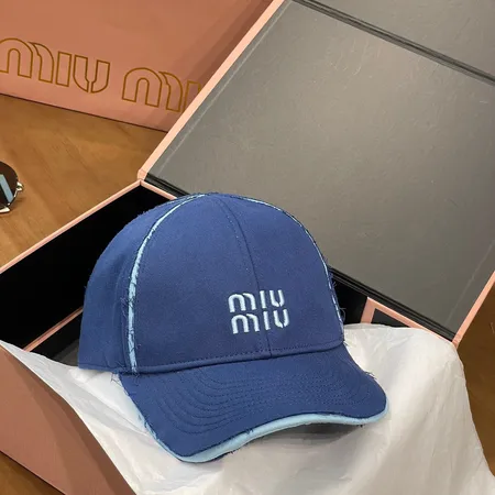 ヴァレンティノ 帽子