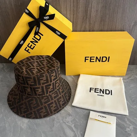 フェンディ 帽子