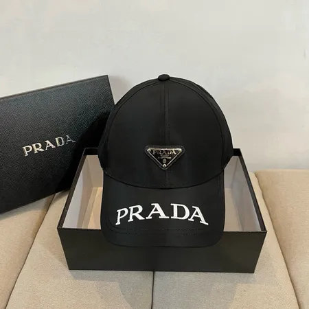 プラダ 帽子