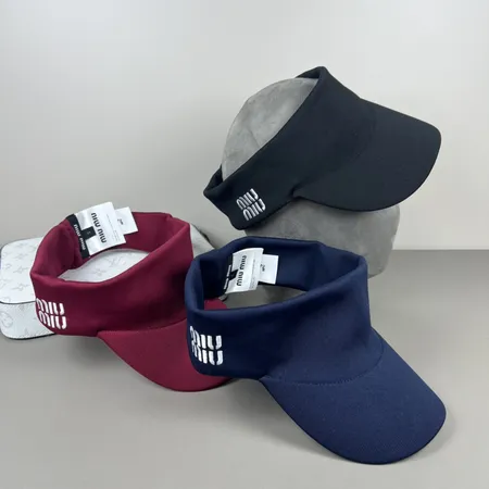 ヴァレンティノ 帽子