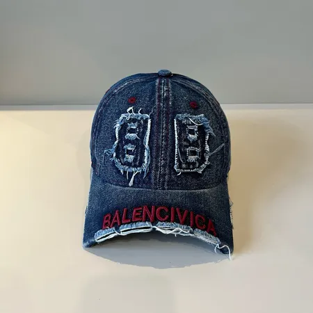 バレンシアガ 帽子