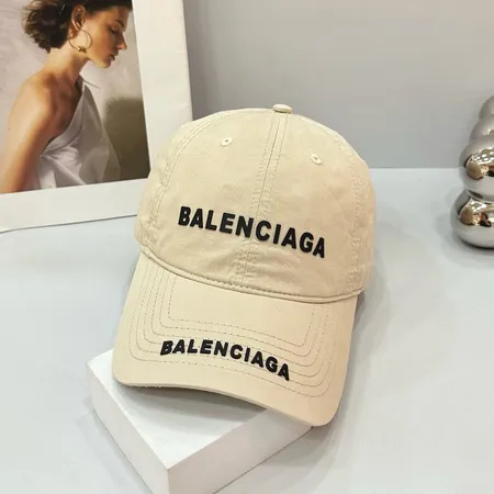 バレンシアガ 帽子