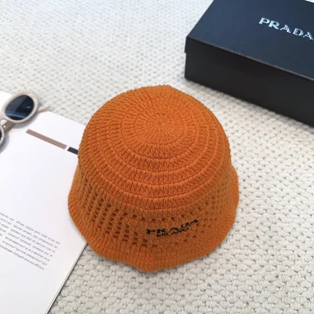 プラダ 帽子
