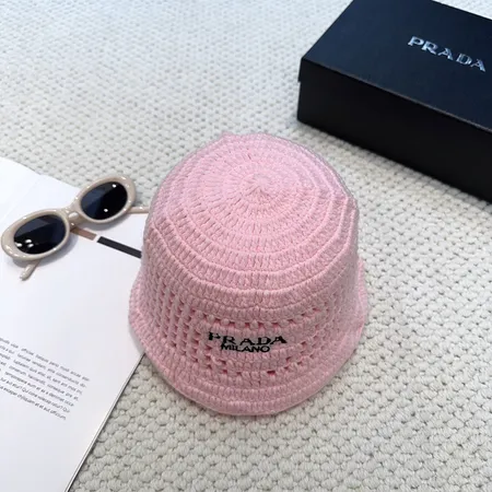 プラダ 帽子